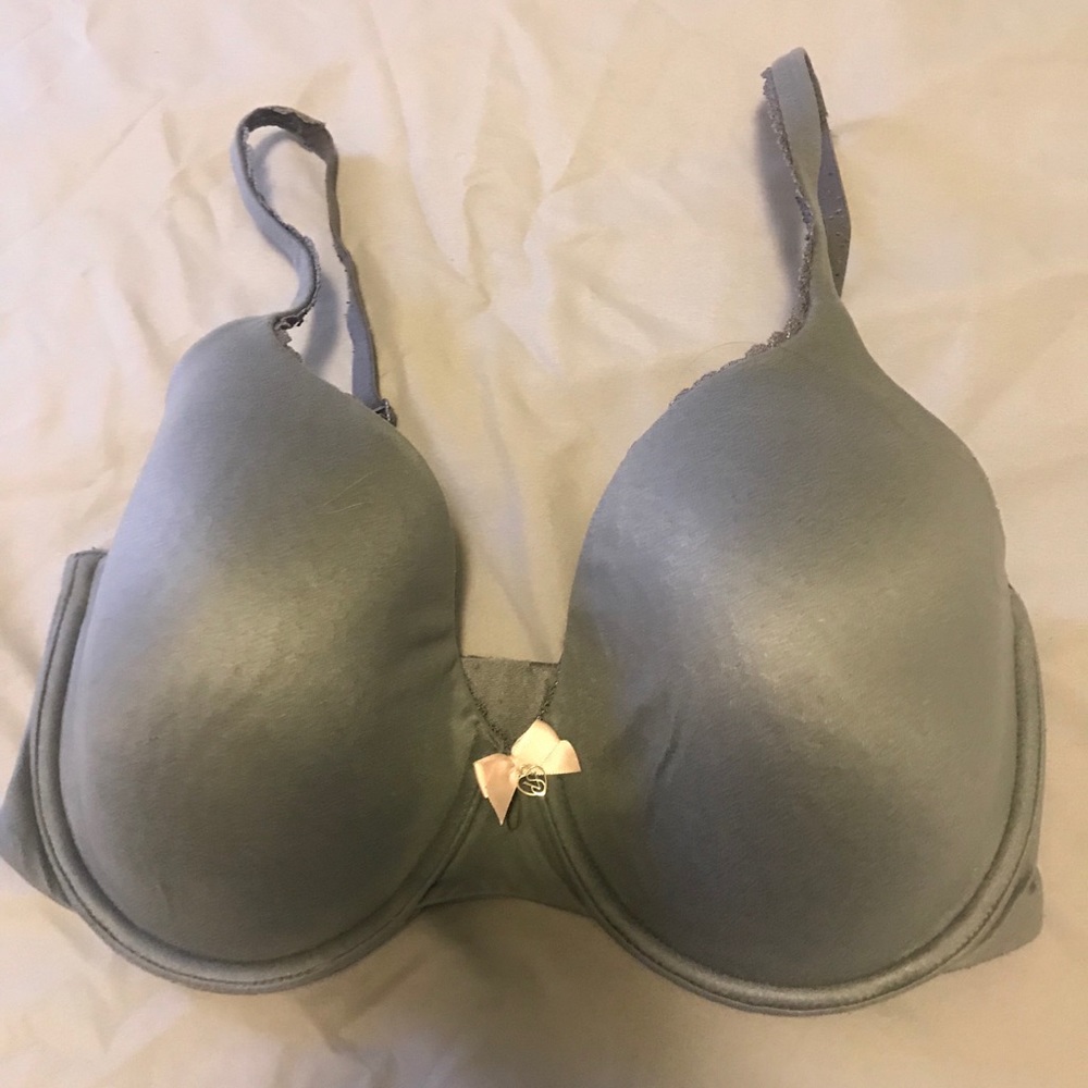 Victoria’s Secret body by Victoria bra